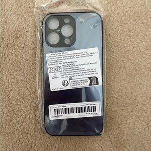 iPhone 16 Pro Max Black Reflective Case